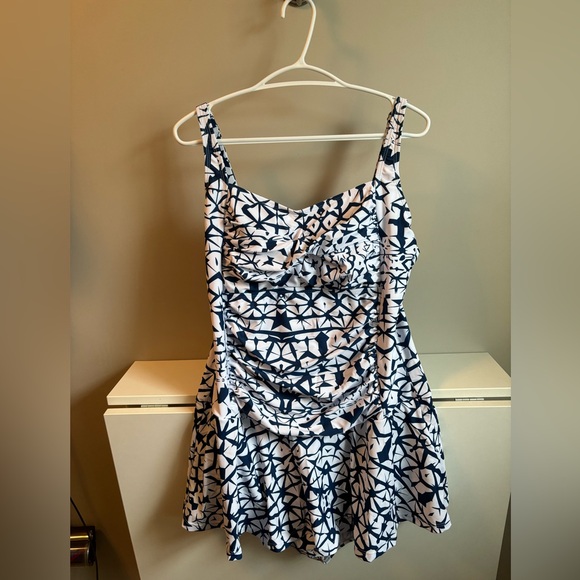 New in bag -Seafancy swimsuit - Sweetheart Neck Tummy Control One-Piece swimsuit - Picture 5 of 9